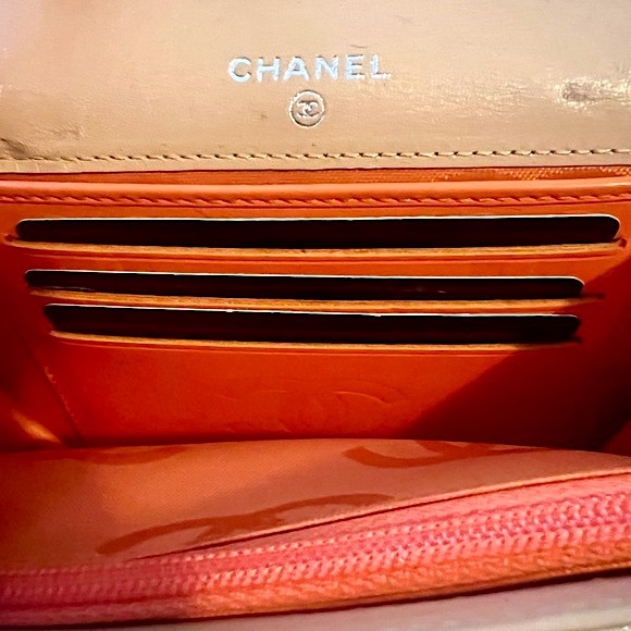 CHANEL Calfskin Quilted Cambon CC Bifold Wallet, Beige - Picture 4 of 9